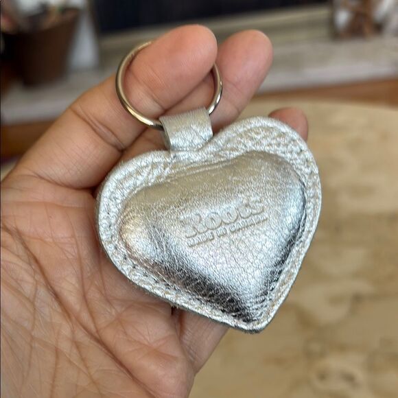 Roots Leather Heart Shaped Keychain “Text Me” Silver - Picture 4 of 6